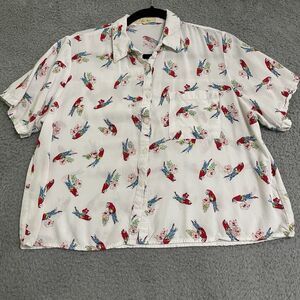Love Notes White Parrot floral print Crop Button down blouse graphic Size large